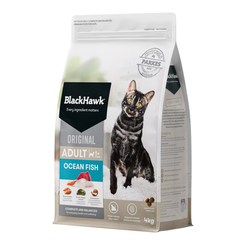 Black Hawk Adult Cat Ocean Fish 4kg front of pack