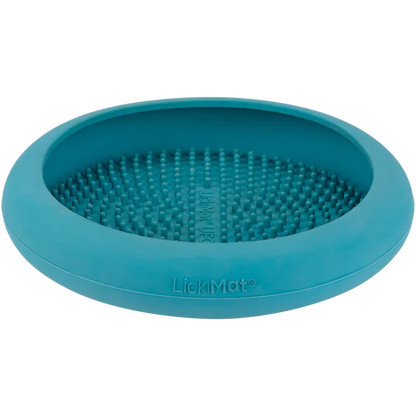 LickiMat UFO in turquoise close-up view