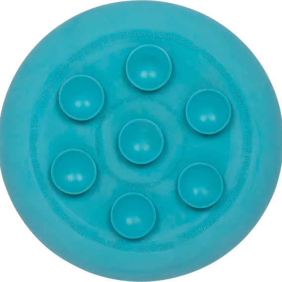 LickiMat UFO in turquoise close-up of texture
