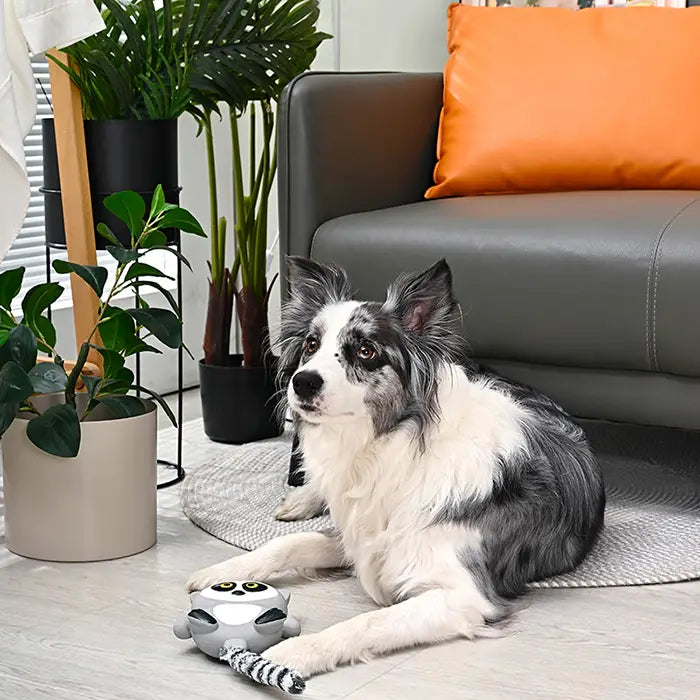 Hugsmart Jungle Tails Lemur Dog Toy – texture detail