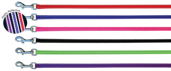 Close-up of reflective thread woven into the Beau Pets puppy lead